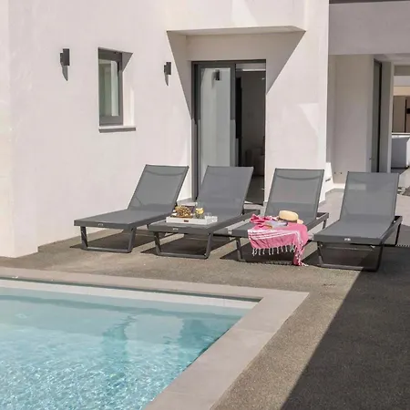 Velora Pool Maisonette *