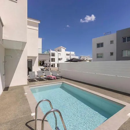 Velora Pool Maisonette شقة *