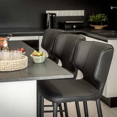Velora Pool Maisonette * باراليمني