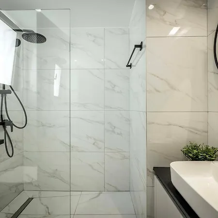 Velora Pool Maisonette شقة