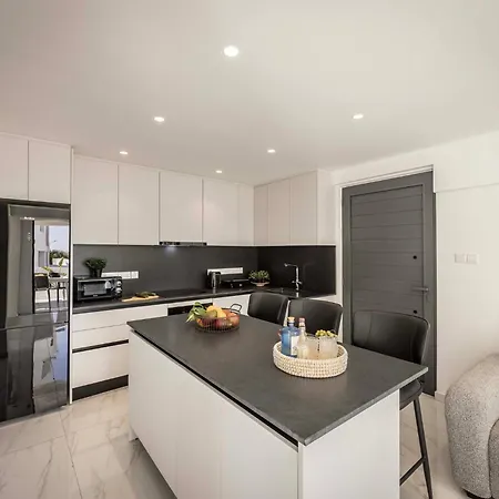 شقة Velora Pool Maisonette