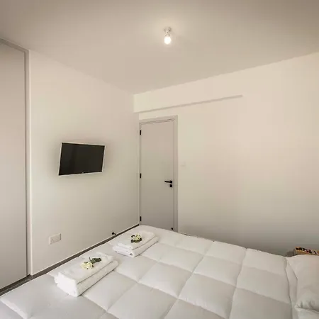 Velora Pool Maisonette شقة